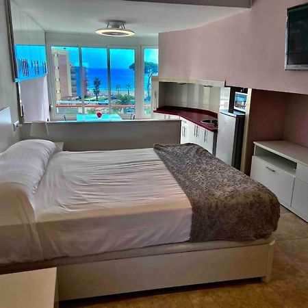 Estudio Con Vistas Al Mar Apartment La Pineda Ngoại thất bức ảnh