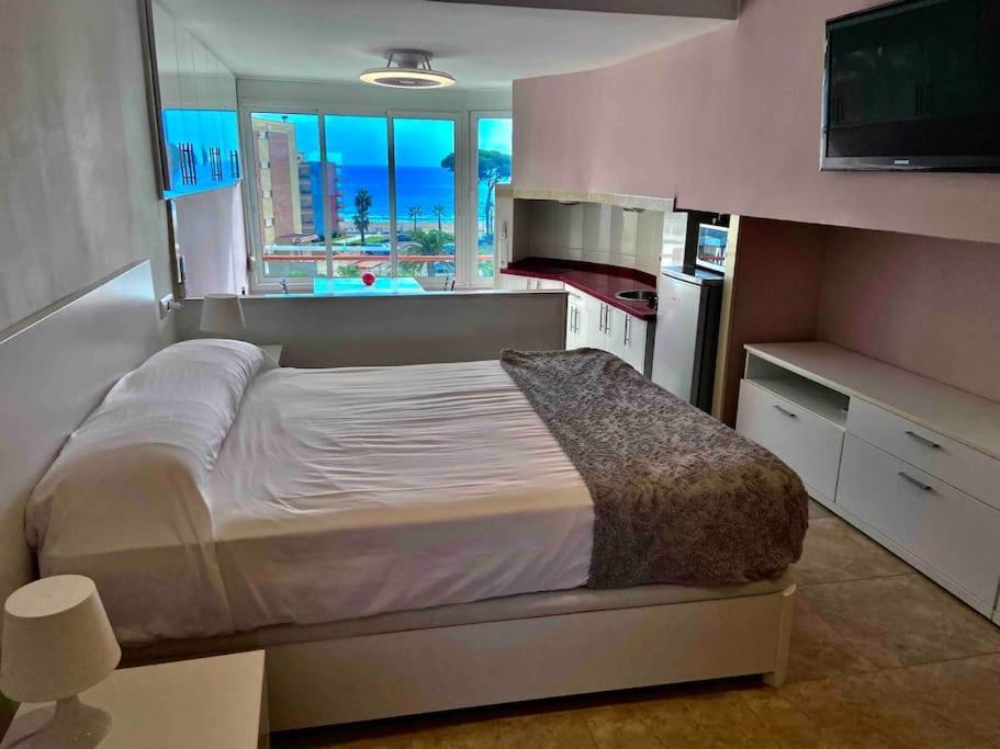 Estudio Con Vistas Al Mar Apartment La Pineda Ngoại thất bức ảnh